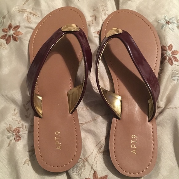 Women’s Sandals - Picture 3 of 6